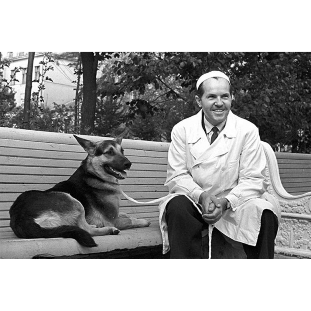 Yaptığı Organ Transplantasyonlarıyla, Özellikle Köpek Başı Transplantasyonu ile Tanınan Değerli Bilim İnsanı: Viladimir Demikhov